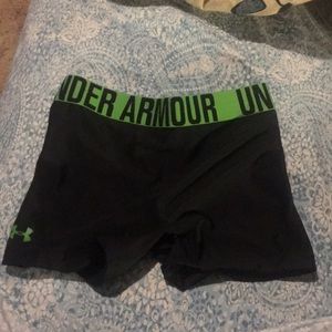 Under Armour compression shorts SM black